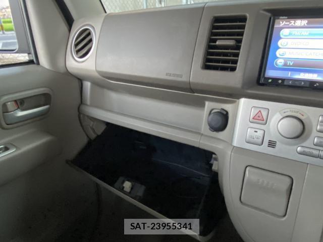Suzuki EVERY 2011-04 8648692-10