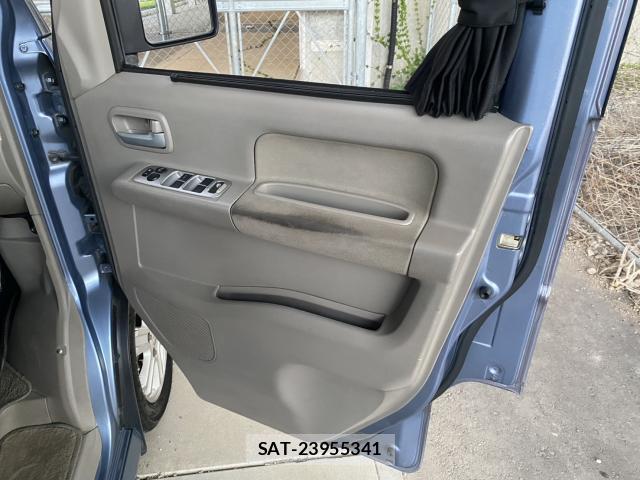 Suzuki EVERY 2011-04 8648692-13