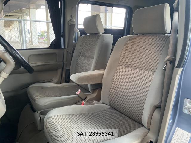 Suzuki EVERY 2011-04 8648692-6