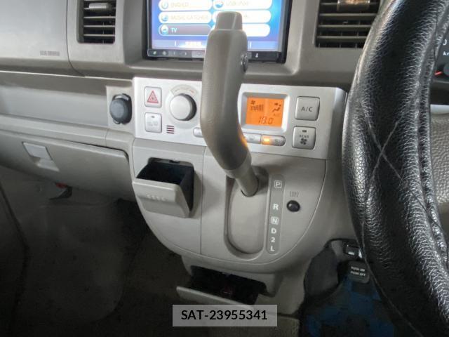 Suzuki EVERY 2011-04 8648692-9