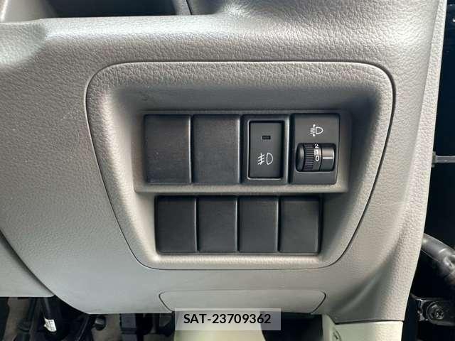 Suzuki EVERY 2016-08 8649110-13