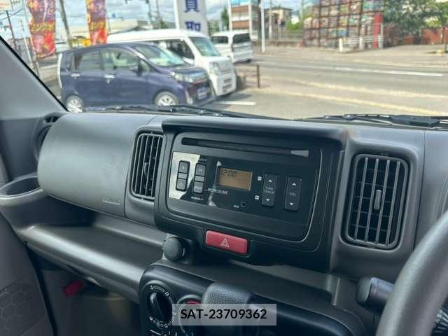Suzuki EVERY 2016-08 8649110-8