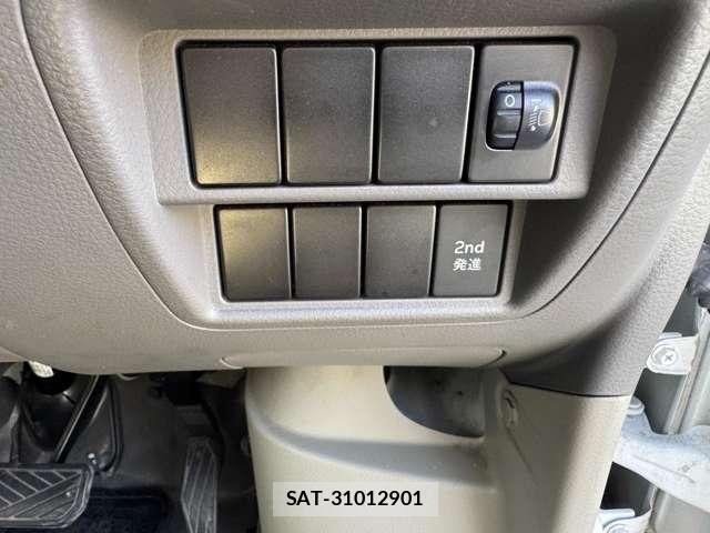 Suzuki EVERY 2020-07 8652207-4