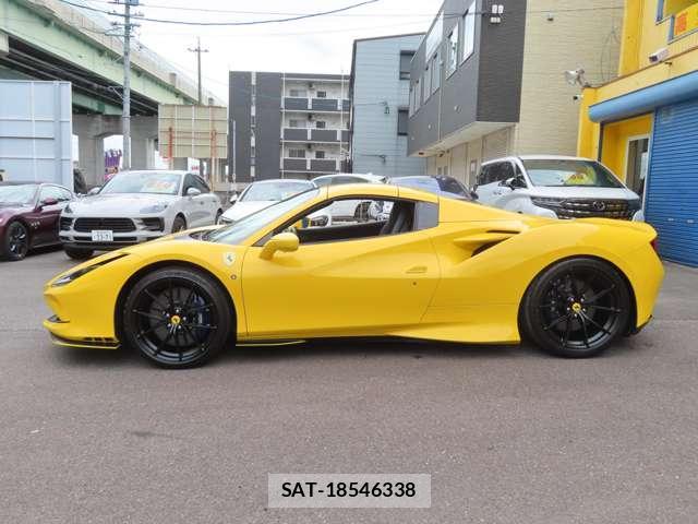 Ferrari F8 Spider 2021-02 8646788-18