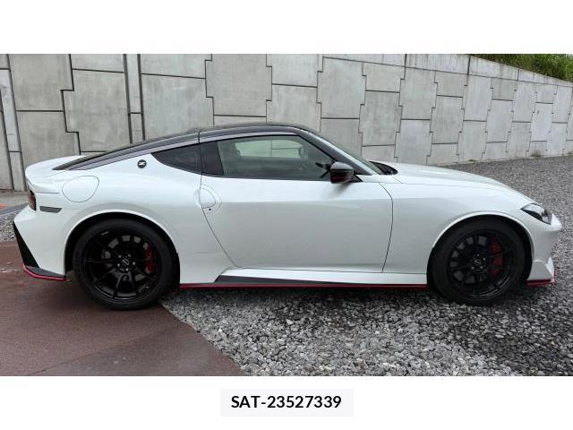 Nissan FAIRLADY Z 2024-12 8649625-2