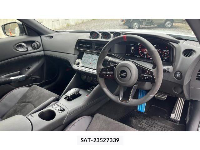 Nissan FAIRLADY Z 2024-12 8649625-4
