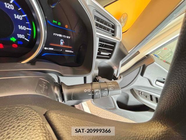 Honda FIT HYBRID 2013-11 8648710-15