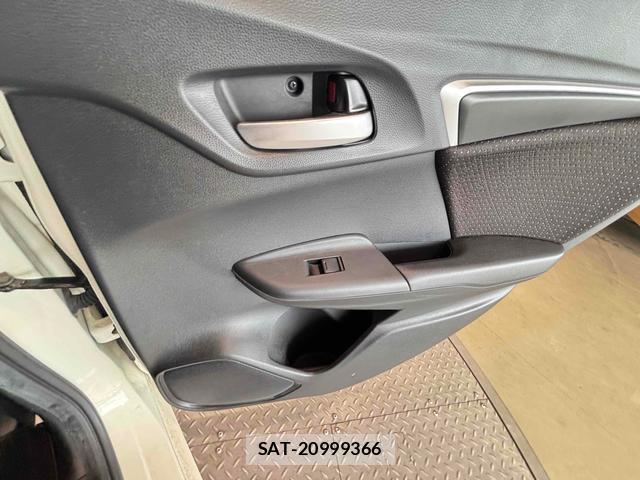 Honda FIT HYBRID 2013-11 8648710-17
