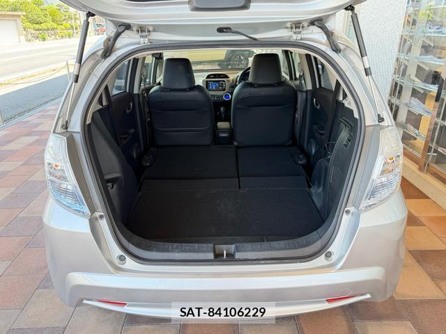 Honda FIT HYBRID 2013-08 8649388-16