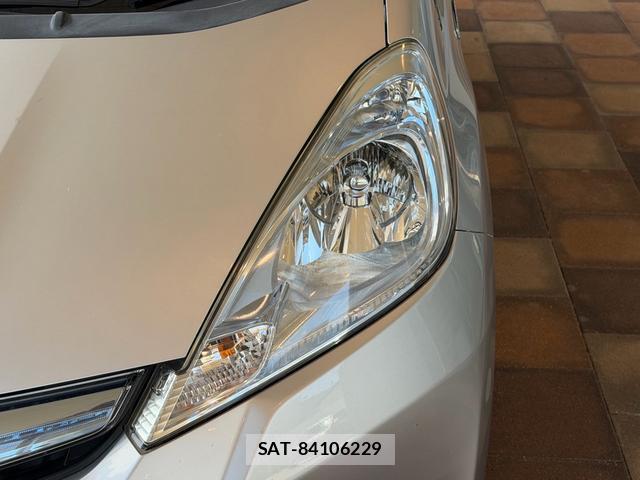 Honda FIT HYBRID 2013-08 8649388-3