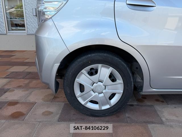 Honda FIT HYBRID 2013-08 8649388-7