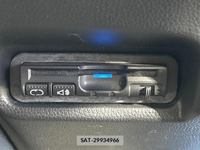 Honda FIT HYBRID 2015-06 8649538-3