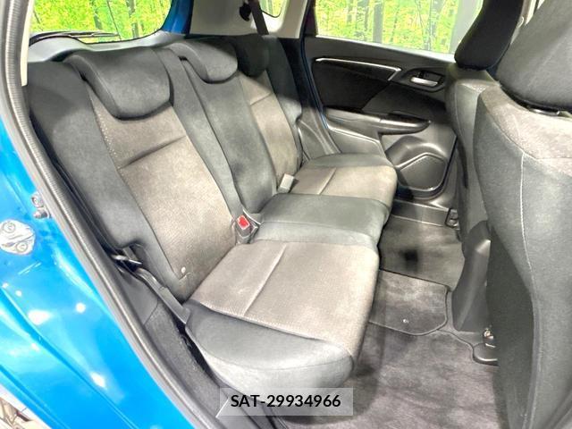 Honda FIT HYBRID 2015-06 8649538-8