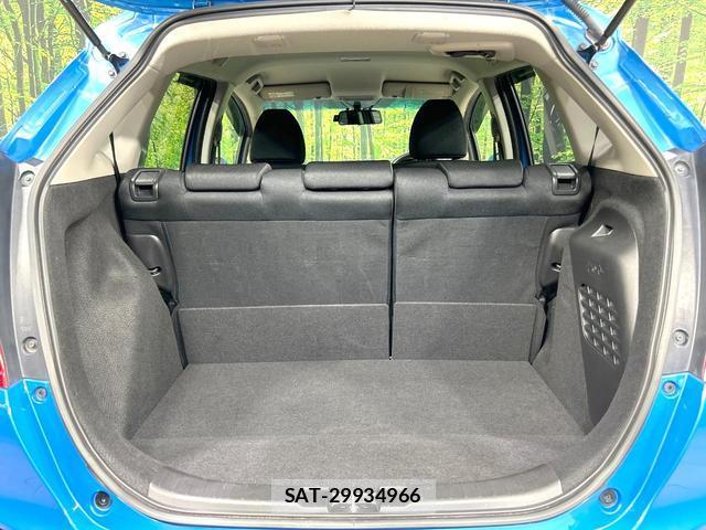 Honda FIT HYBRID 2015-06 8649538-9