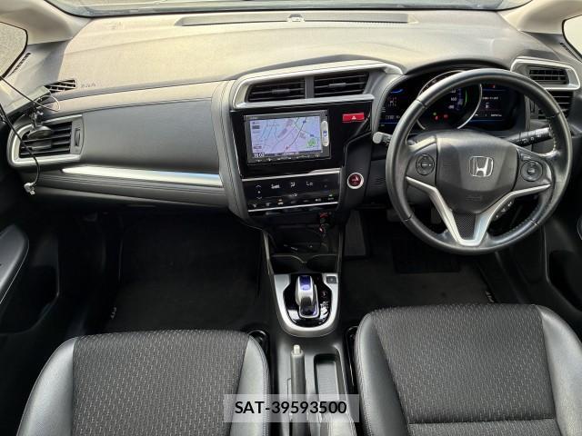 Honda FIT HYBRID 2015-03 8650730-2
