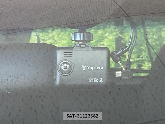 Honda FIT HYBRID 2015-06 8652001-5