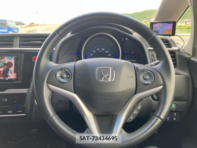 Honda FIT HYBRID 2015-01 8652642-15