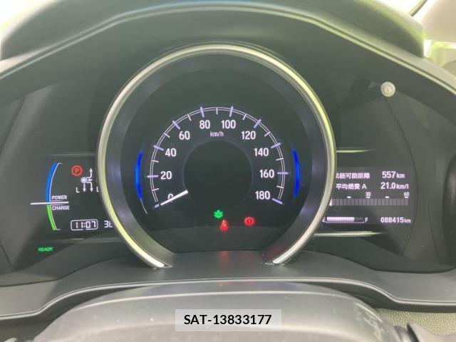 Honda FIT HYBRID 2018-05 8653577-12