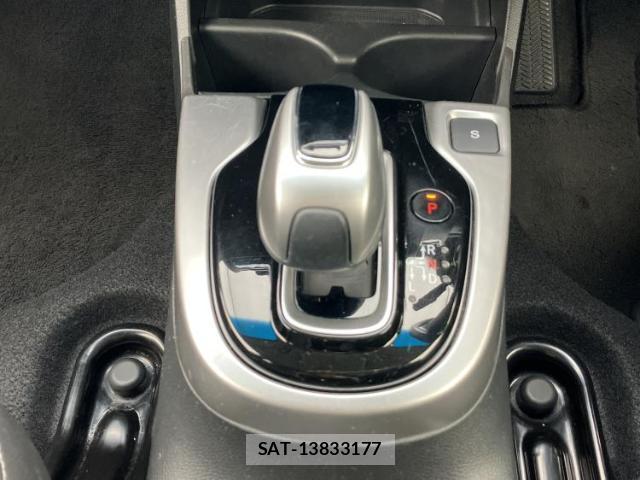 Honda FIT HYBRID 2018-05 8653577-16