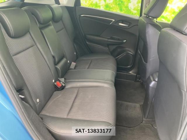 Honda FIT HYBRID 2018-05 8653577-4