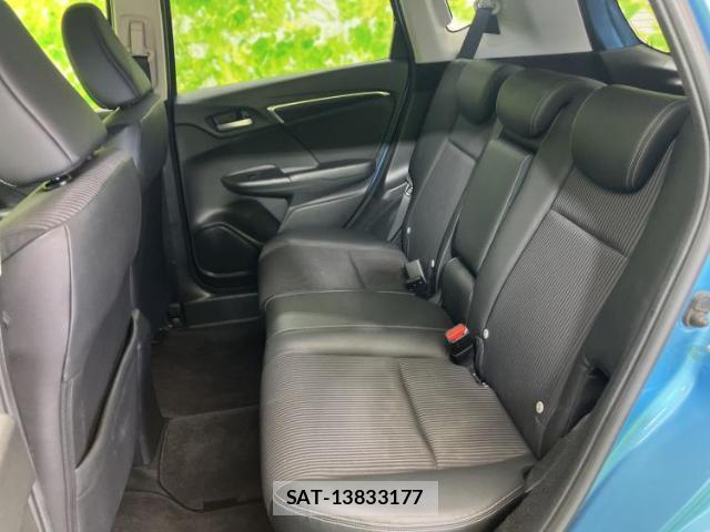 Honda FIT HYBRID 2018-05 8653577-6