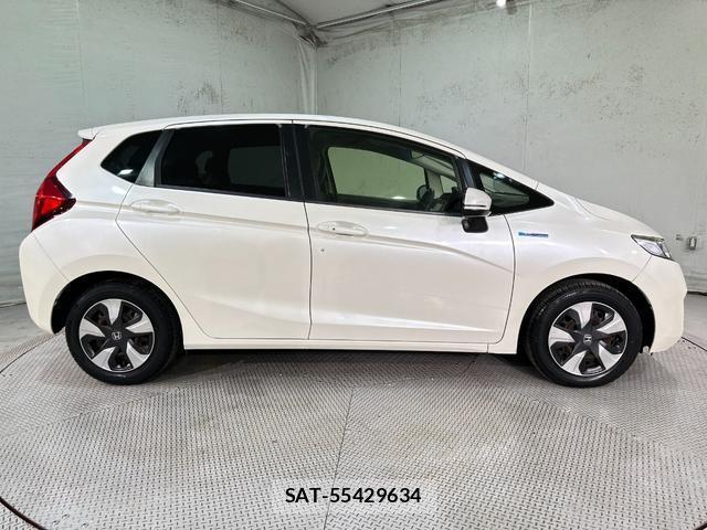 Honda FIT HYBRID 2016-01 8653917-13