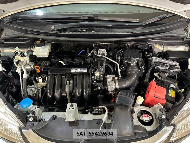 Honda FIT HYBRID 2016-01 8653917-18
