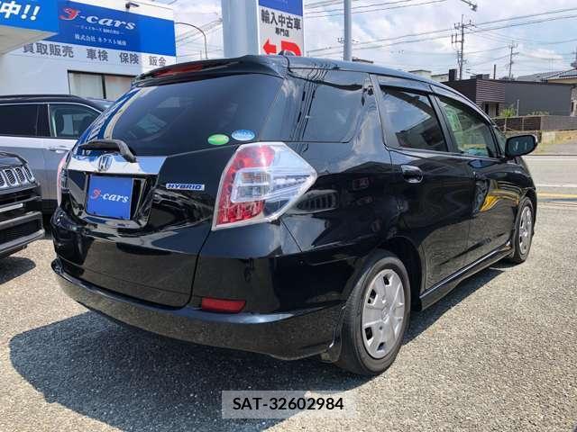 Honda FIT SHUTTLE HYBRID 2014-04 8647135-15