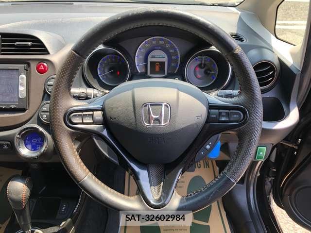 Honda FIT SHUTTLE HYBRID 2014-04 8647135-9