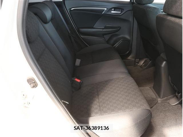 Honda FIT 2016-11 8646971-12