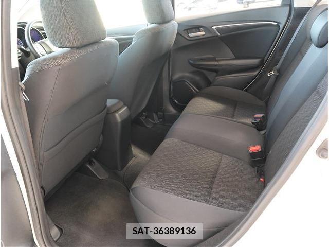Honda FIT 2016-11 8646971-14