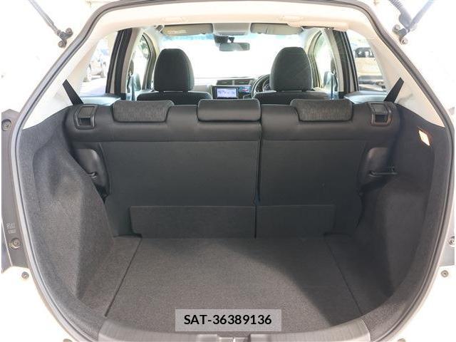Honda FIT 2016-11 8646971-16