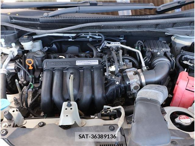 Honda FIT 2016-11 8646971-17