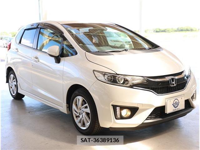 Honda FIT 2016-11 8646971-19