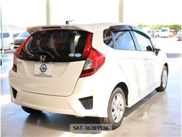 Honda FIT 2016-11 8646971-4