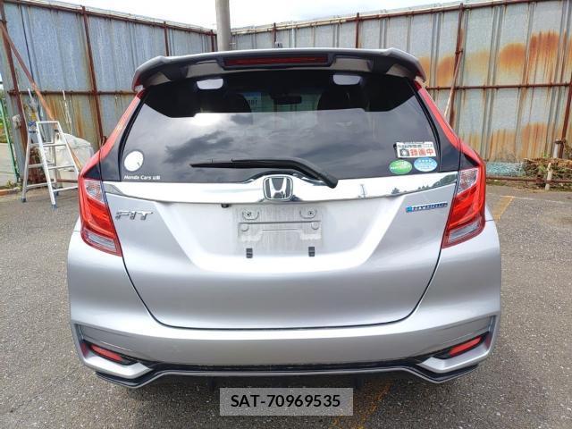 Honda FIT 2019-08 8647525-1