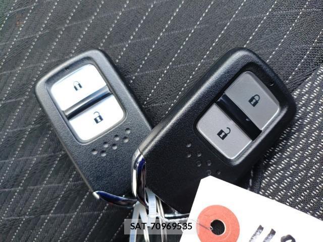 Honda FIT 2019-08 8647525-14