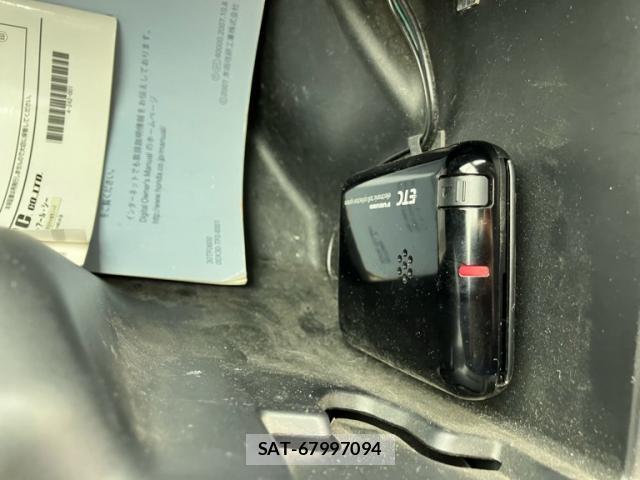 Honda FIT 2007-11 8647997-18