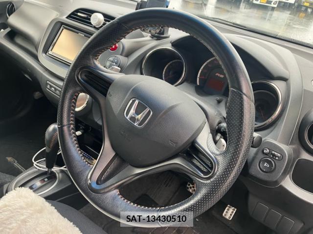Honda FIT 2011-12 8648431-11