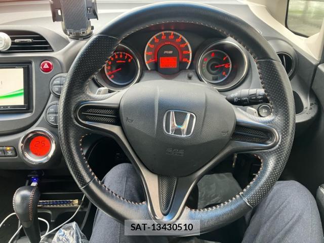 Honda FIT 2011-12 8648431-16