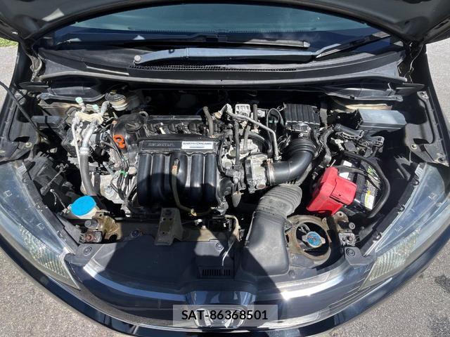 Honda FIT 2015-06 8648442-18