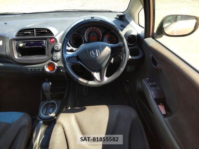 Honda FIT 2013-08 8653350-2