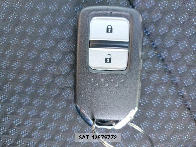 Honda FIT 2019-08 8653368-14