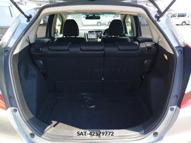 Honda FIT 2019-08 8653368-7