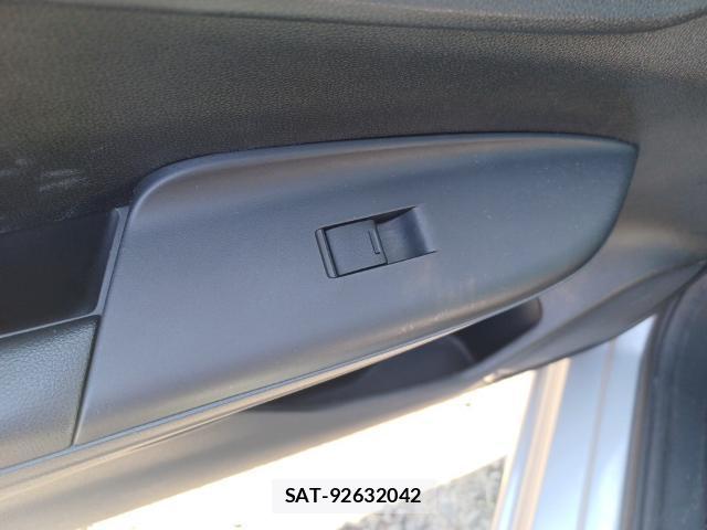 Honda FIT 2018-08 8653427-12