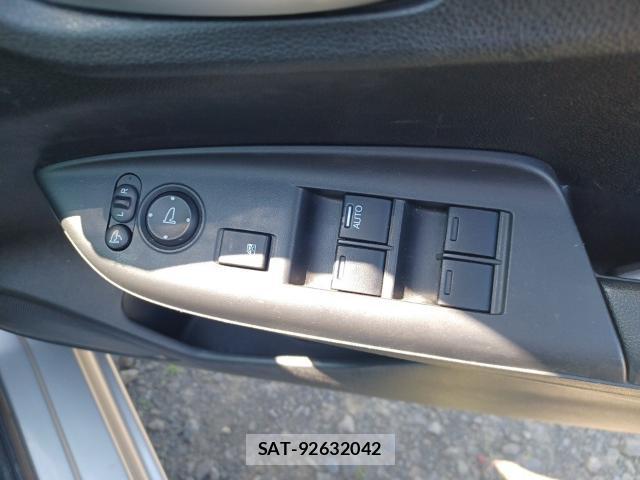 Honda FIT 2018-08 8653427-13