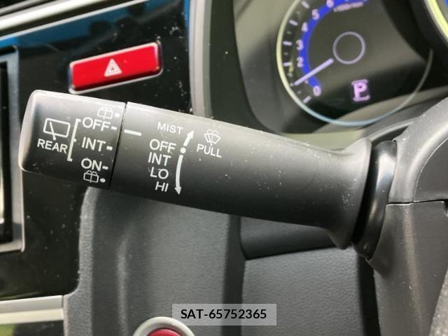 Honda FIT 2016-05 8653586-16
