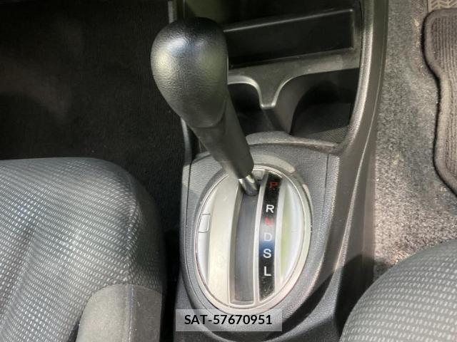 Honda FIT 2012-02 8653777-16