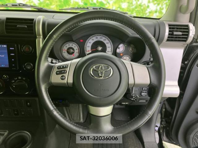 Toyota FJ CRUISER 2017-08 8647953-15