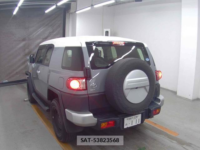 Toyota FJ CRUISER 2016-03 8650394-1